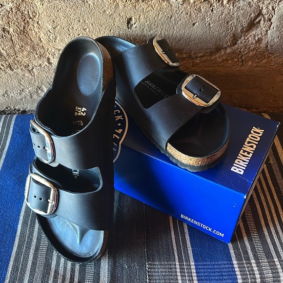 Birkenstock Shoes - NIB Birkenstock Big Buckle sandal in black leather size 42